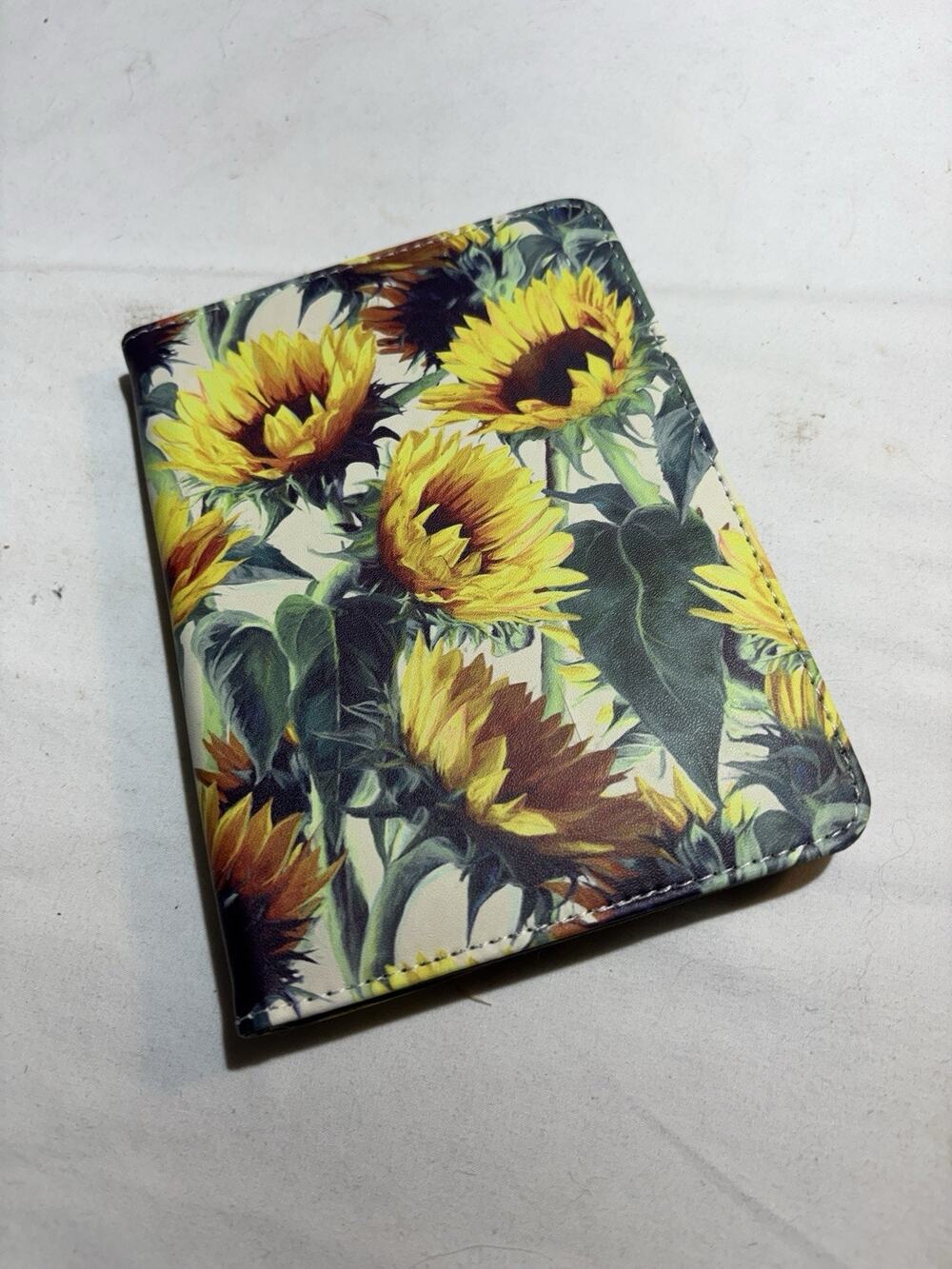 Fintie 6" Kindle Paperwhite 10th Gen Stand Case Sunflowers